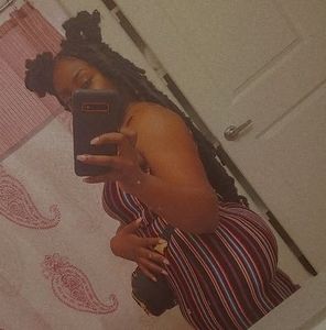 Meet your Posher, Lakia